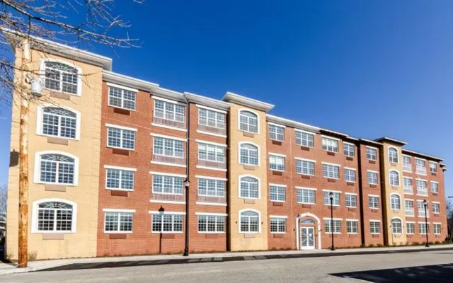 Fachada de 21 Lakeside Ave, Pompton Lakes